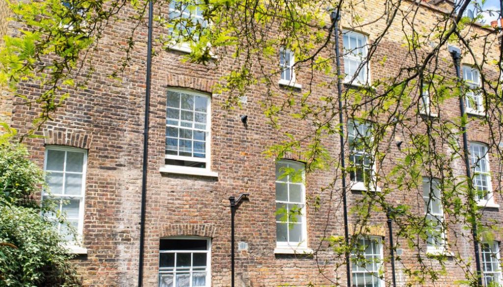 Flipping house sash windows installation